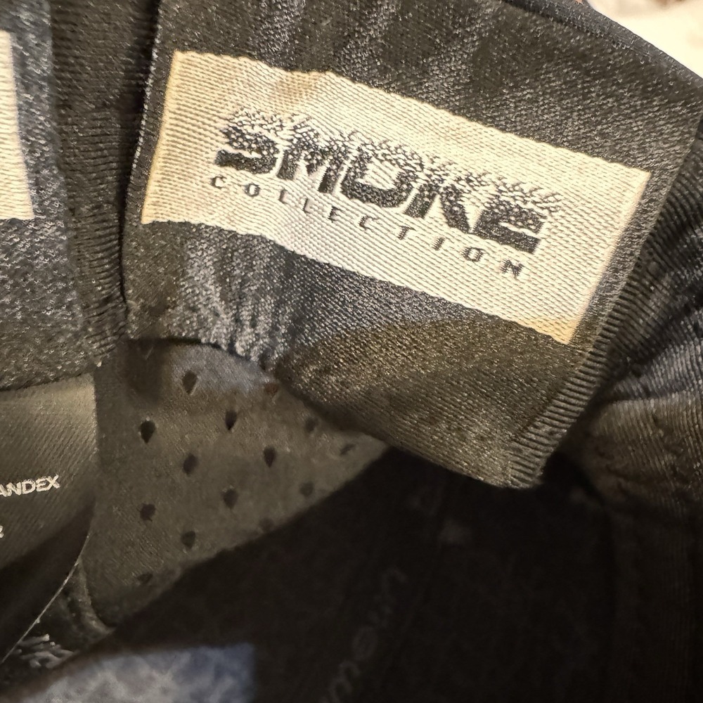 Melin Hydro Trenches Icon Smoke Small Black Snapback Hat Water Resistant NWOT - Picture 3 of 8